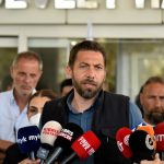 Sendikalar, Burhan Nalbantoğlu Devlet Hastanesi’ne giderek sağlık çalışanlarına teşekkür edip destek belirtti