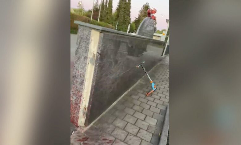 Almanya'da caminin duvarı tahrip edildi ve girişine domuz başı bırakıldı