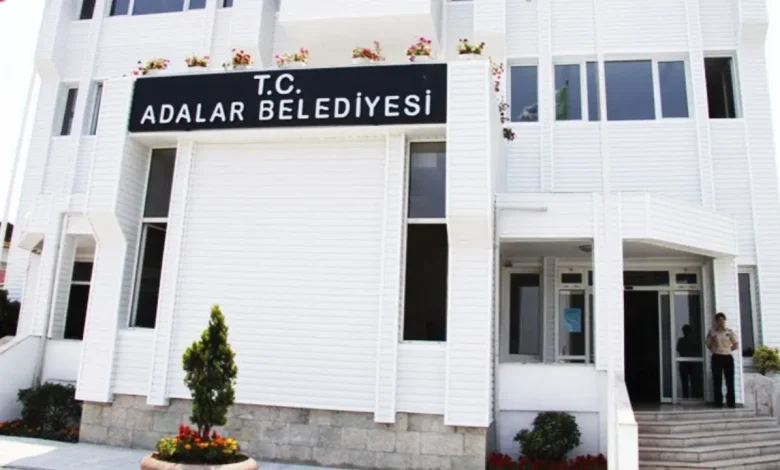 Adalar Belediyesi’ne operasyon: Belediye Başkanı Akpolat dahil 41 kişiye gözaltı