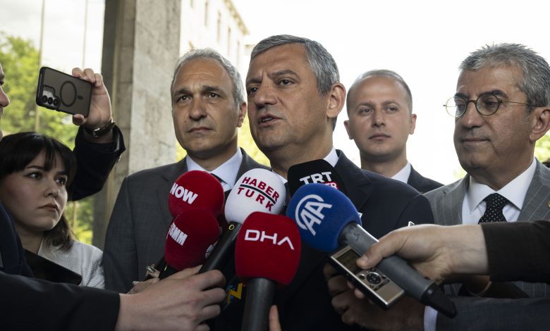Antalya Cumhuriyet Başsavcılığından, Özgür Özel ve 5 CHP milletvekili hakkında "yetkisizlik" kararı
