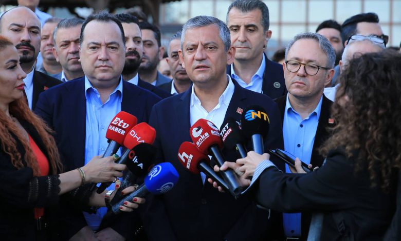 CHP TBMM Grup Başkanı Özel, Manisa'da bayram namazı sonrası konuştu