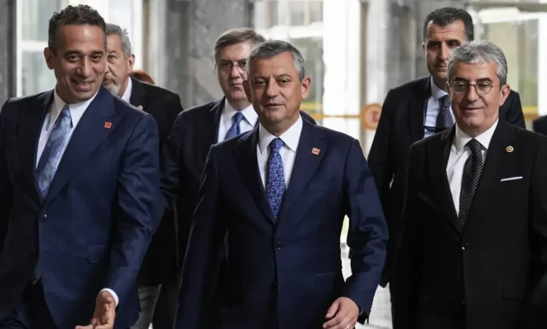 CHP'de Ali Mahir Başarır ve Gökhan Günaydın'ın grup başkanvekilliği düştü