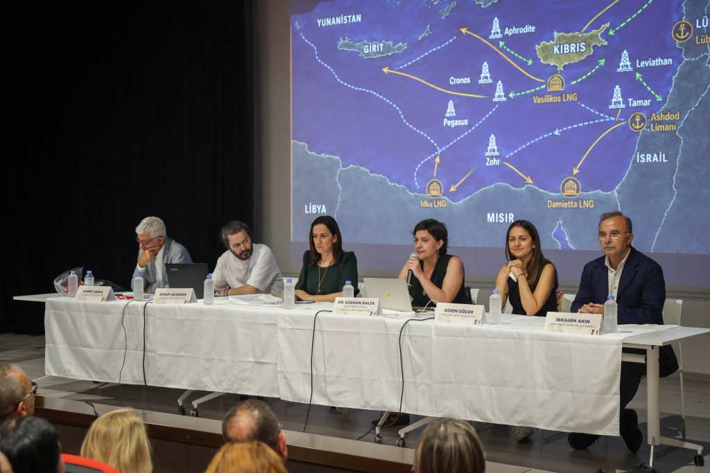 CTP Kadın Örgütü, "Enerji Jeopolitiği ve Ekolojik Talan" konulu konferans düzenledi