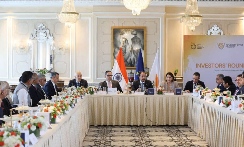 Hristodulidis Hindistan’da temaslarda bulunuyor