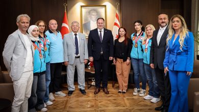 Meclis Başkanı Öztürkler kadın Hyong/Kata takımını kabul etti
