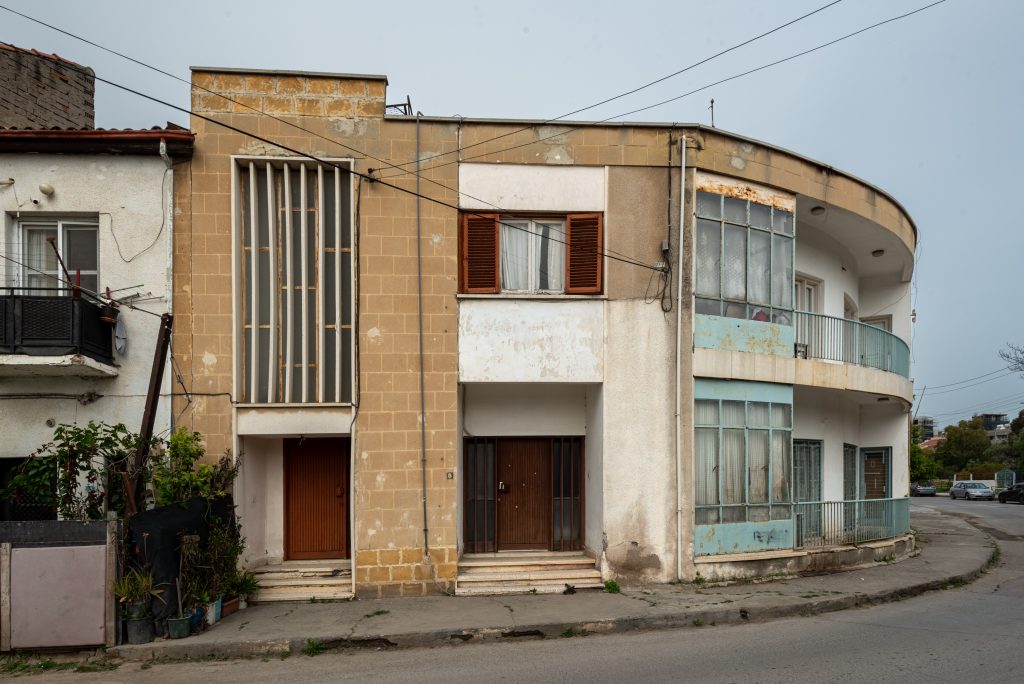 “Modern Nicosia” sergisi, yarın İplik Pazarı’nda izleyiciyle buluşuyor