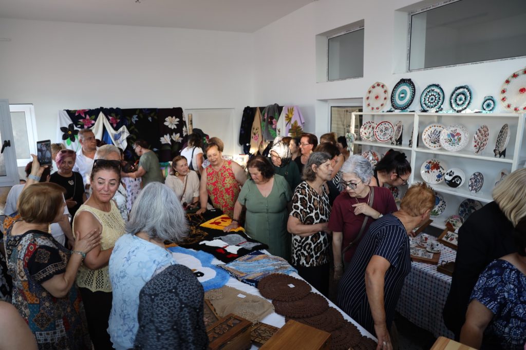 Ötüken Köy Kadın Kursu’nun yıl sonu sergisi açıldı