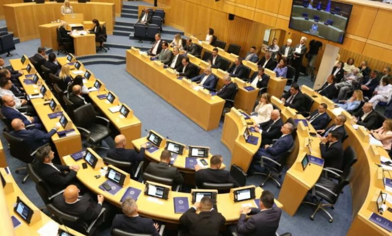Rum Meclisi’nde komite dağılımı yapıldı, boşta kalan komiteler ELAM’a verildi