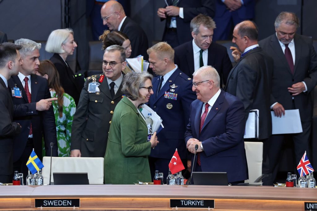 Yaşar Güler, NATO Savunma Bakanları Toplantısı kapsamındaki oturuma katıldı