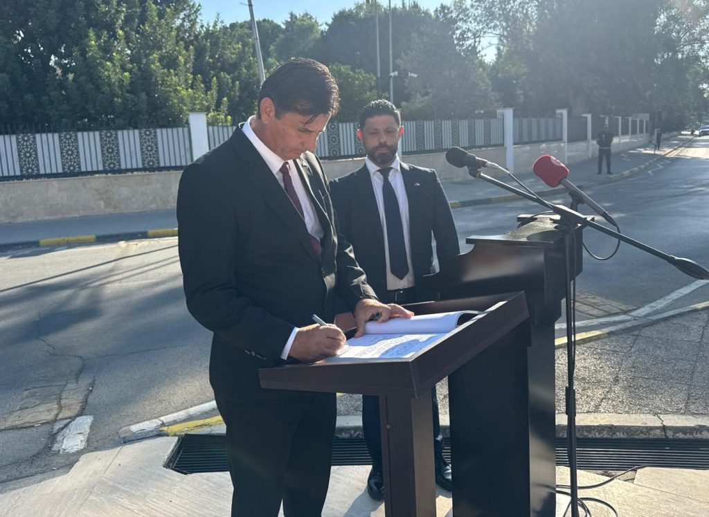 20 Temmuz Barış Harekatı'nın 52'nci yıl dönümü... Lefkoşa'daki ilk tören Şehitler Anıtı önünde düzenlendi