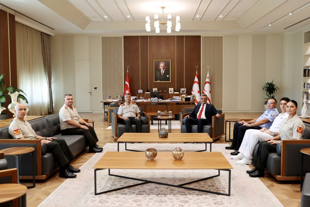 Erhürman, GKK Komutanı Tümgeneral Görgülü ve beraberindeki heyeti kabul etti