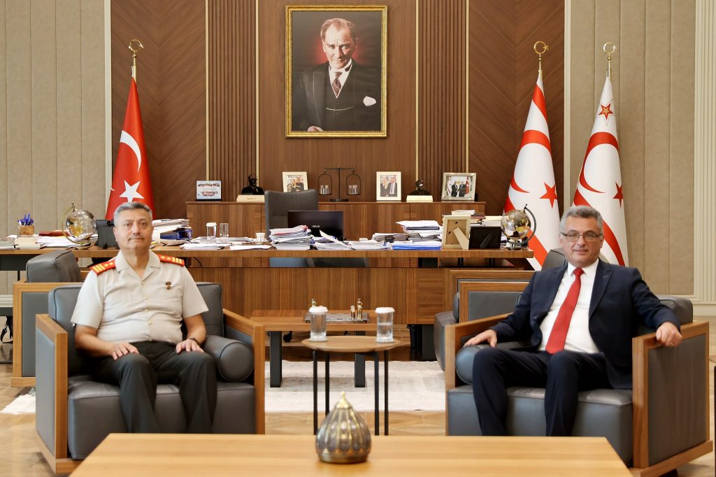 Erhürman, GKK Komutanı Tümgeneral Görgülü ve beraberindeki heyeti kabul etti