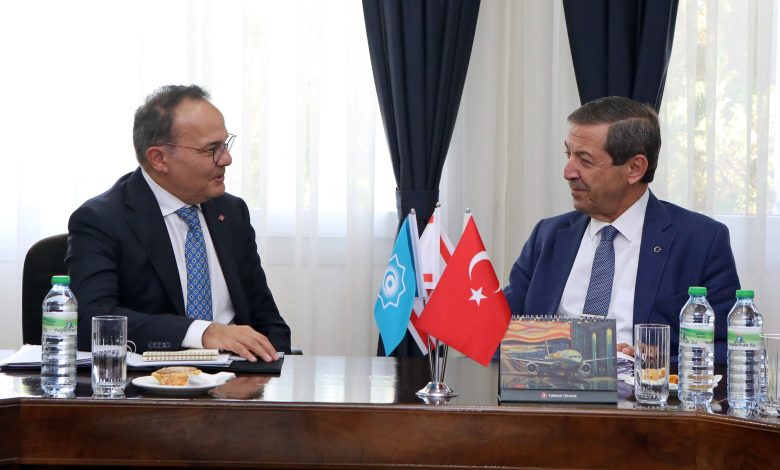 Ertuğruloğlu, Türkiye Dışişleri Bakan Yardımcısı Büyükelçi Bozay’ı kabul etti