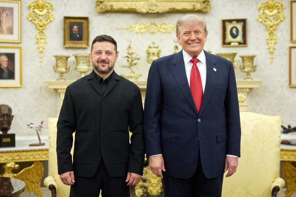 Trump, Zelenskiy ile Beyaz Saray'da görüştü