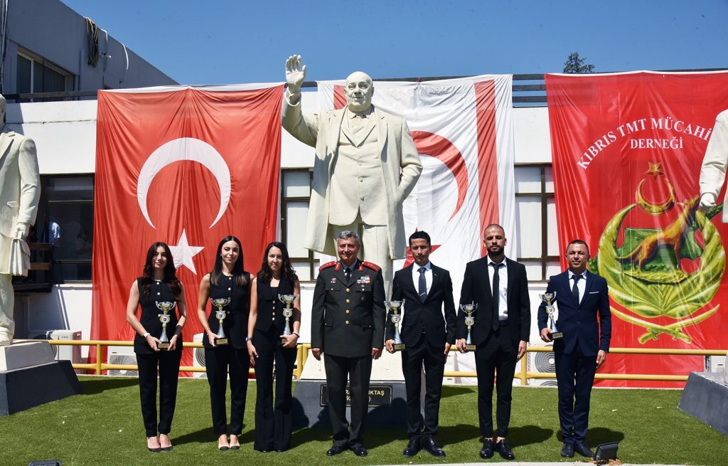 1 Ağustos Toplumsal Direniş Bayramı... TMT Mücahitler Derneği’nde tören düzenlendi
