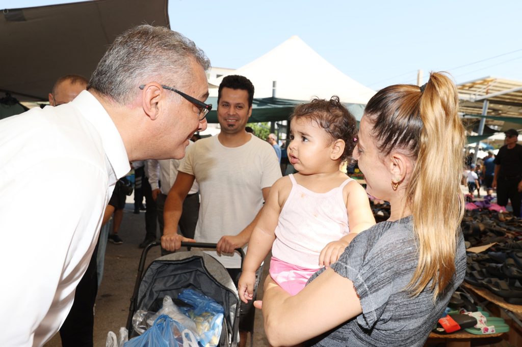 Cumhurbaşkanı Erhürman, Girne Açık Pazarı ziyaret etti
