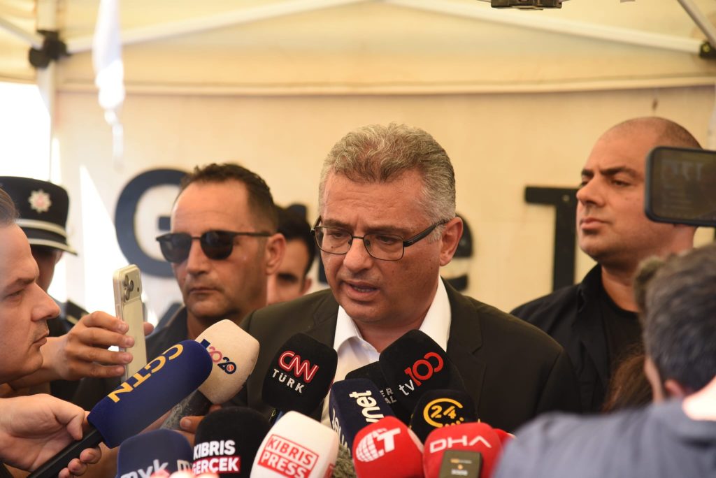 Erhürman: “Umudumuzu yitirmek istemiyoruz, arama kurtarma çalışmaları devam ediyor”