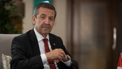 Ertuğruloğlu: “Federasyon modeli geçerliliğini yitirdi, kalıcı çözüm egemen eşitlik temelindeki iki devletli vizyonla mümkün”