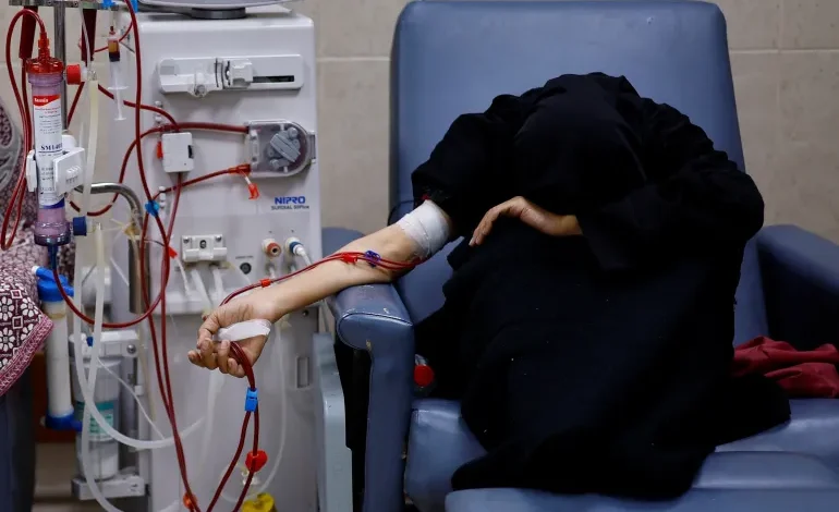 Gazze'de İsrail'in kısıtlamaları nedeniyle sağlık hizmetleri durma riskiyle karşı karşıya