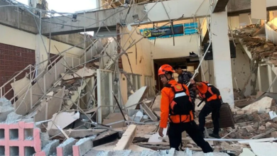 (Güncellendi) Endonezya'da 7,7 büyüklüğünde deprem