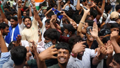 Hindistan'da binlerce öğrenci, Jharkhand eyaletindeki işe alım sınavlarını protesto etti