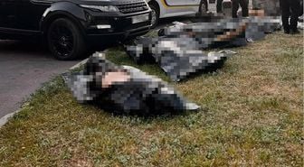 İngiltere'de polis aracı ile otomobilin çarpıştığı kazada çok sayıda kişi öldü