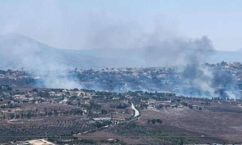 İsrail ordusunun Lübnan'ın güneyinde evleri yaktığı ve patlamalar gerçekleştirdiği bildirildi