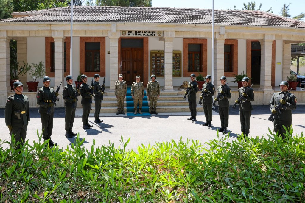 Kıbrıs Türk Barış Kuvvetleri Komutanlığında devir teslim töreni