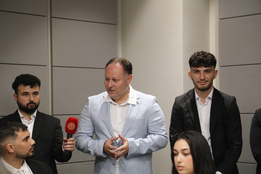 Kıbrıs Türk Üniversite Öğrencileri Kongresi kapsamında oluşturulan komiteler Meclis'te çalışma yaptı