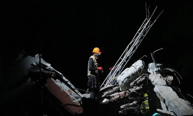 Kolombiya, deprem nedeniyle ABD’den ek gümrük vergilerini askıya almasını istedi