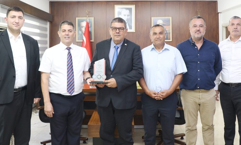 Maliye Bakanı Berova, Milli Olimpiyat Komitesi'ni kabul etti