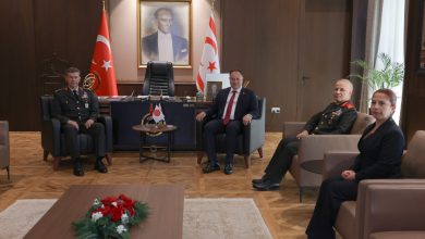 Meclis Başkanı Öztürkler KTBK ve GKK komutanlarını kabul etti