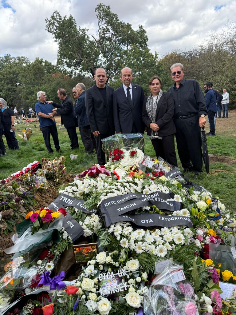 Münir Hasan Tatar Londra’da son yolculuğuna uğurlandı