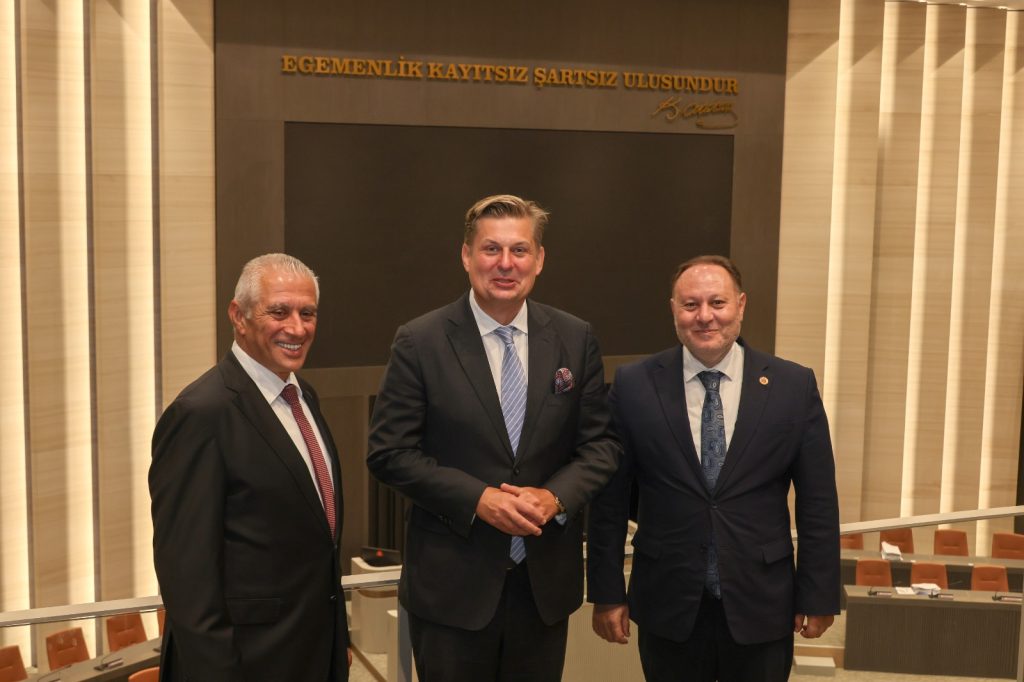 Öztürkler, Almanya Federal Meclisi AfD Milletvekili Maximilian Krah’ı kabul etti