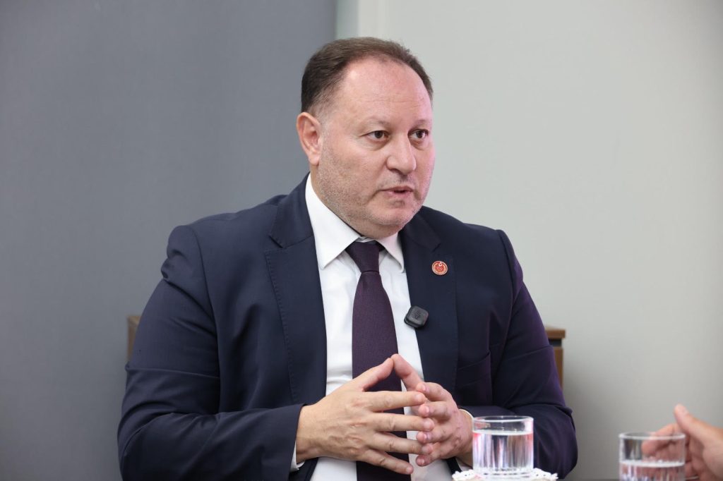 Öztürkler: “KKTC güvenli bir ülkedir. KKTC’nin demokrasisi, huzuru ve güvenliği tercih nedenidir”