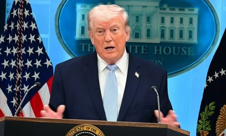 Trump, İran'la anlaşmayı tercih ettiğini ancak askeri saldırının hala bir seçenek olduğunu belirtti