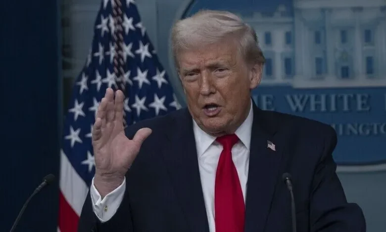 Trump, Kanada sınırındaki Ontario Gölü'nün adını "Amerika Gölü" olarak değiştiren kararnameyi imzaladı