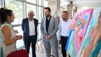 Uluslararası Güzelyurt Sanat Buluşması'nda sanatçılar eserleri üzerinde çalışıyor
