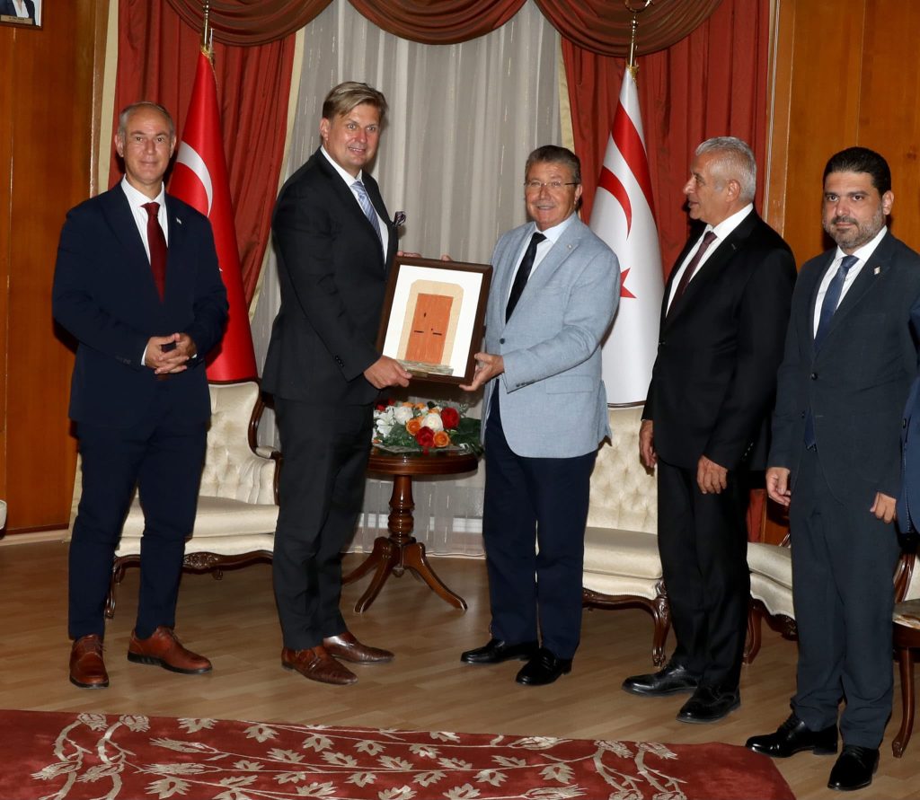 Üstel Almanya Federal Meclisi Milletvekili Krah’ı kabul etti
