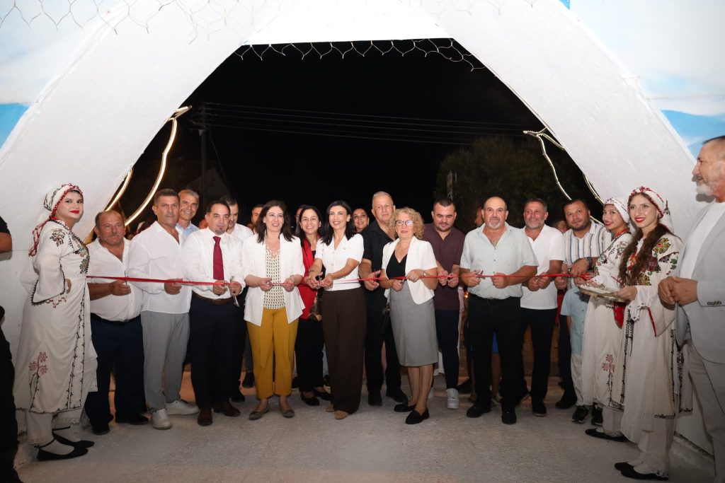Yeniboğaziçi Pulya ve Uluslararası Halk Dansları festivalleri başladı