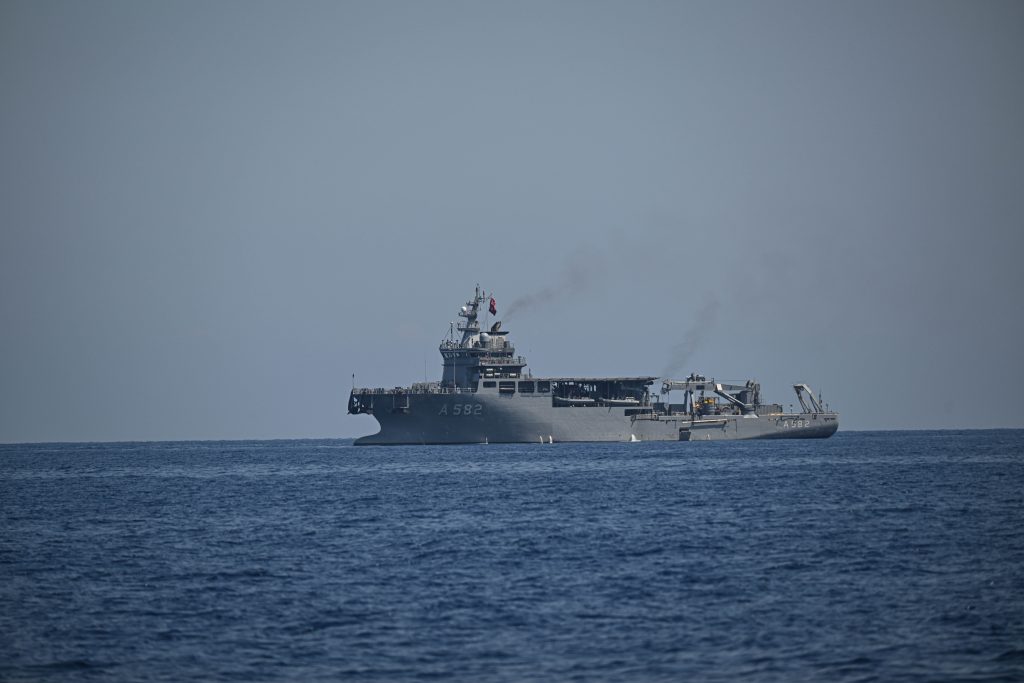 AA, Girne açıklarında batan gemiye ilişkin arama kurtarma çalışmalarını TCG Alemdar'da görüntüledi