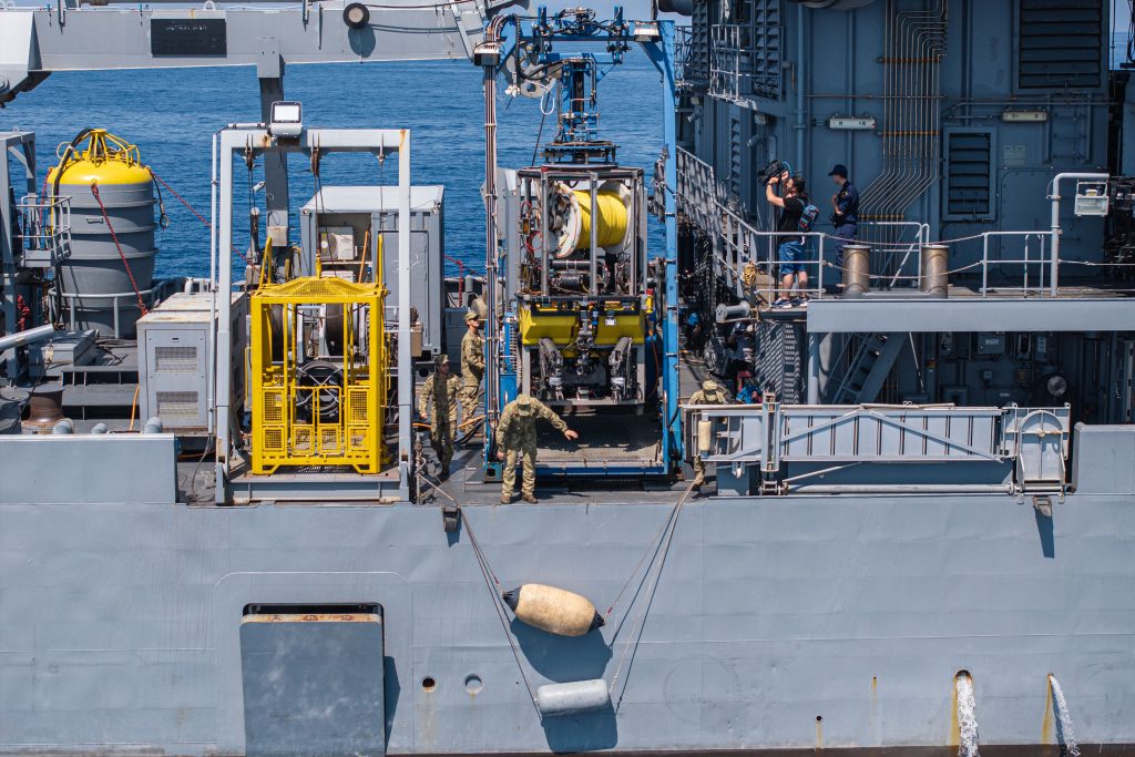 AA, Girne açıklarında batan gemiye ilişkin arama kurtarma çalışmalarını TCG Alemdar'da görüntüledi