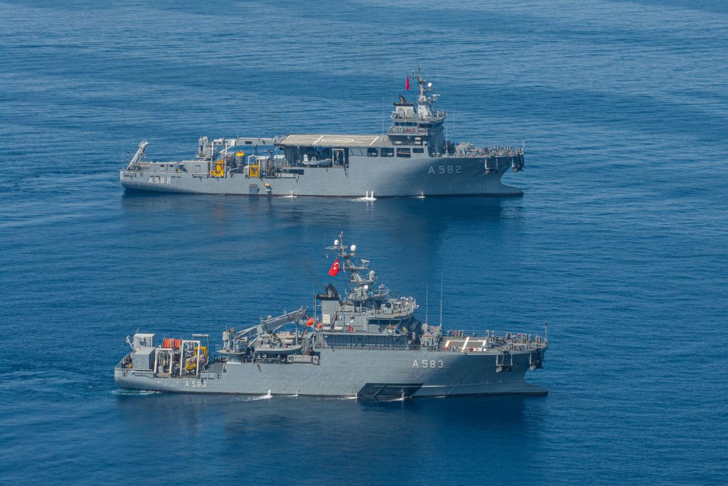 AA, Girne açıklarında batan gemiye ilişkin arama kurtarma çalışmalarını TCG Alemdar'da görüntüledi