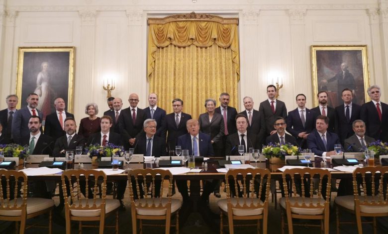 ABD Başkanı Trump yapay zeka alanındaki teknoloji liderleriyle bir araya geldi