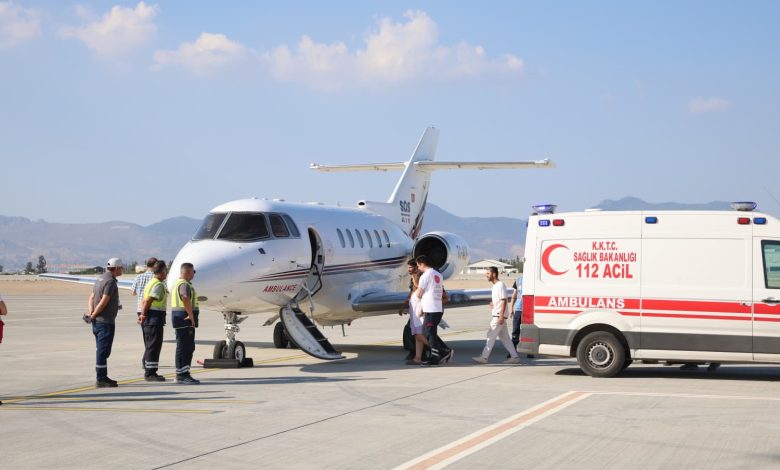 Alabora olan gemiden kurtarılan hamile kadın ambulans uçakla Türkiye'ye gönderildi