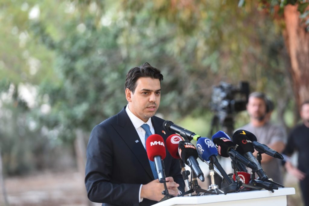 Aşır: “Bu üç küçük Türk köyünde 52 yıl önce bir soykırım yaşanmıştır. Katliam ve savaş suçu işlenmiştir ancak cezasız kalmıştır”