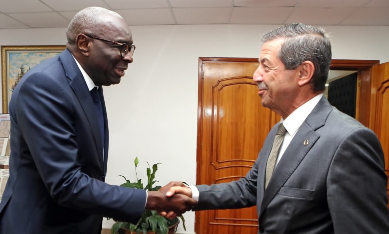 Bakan Ertuğruloğlu, BMGS'nin Kıbrıs Özel Temsilcisi ve UNFICYP Misyon Şefi Diagne ile görüştü