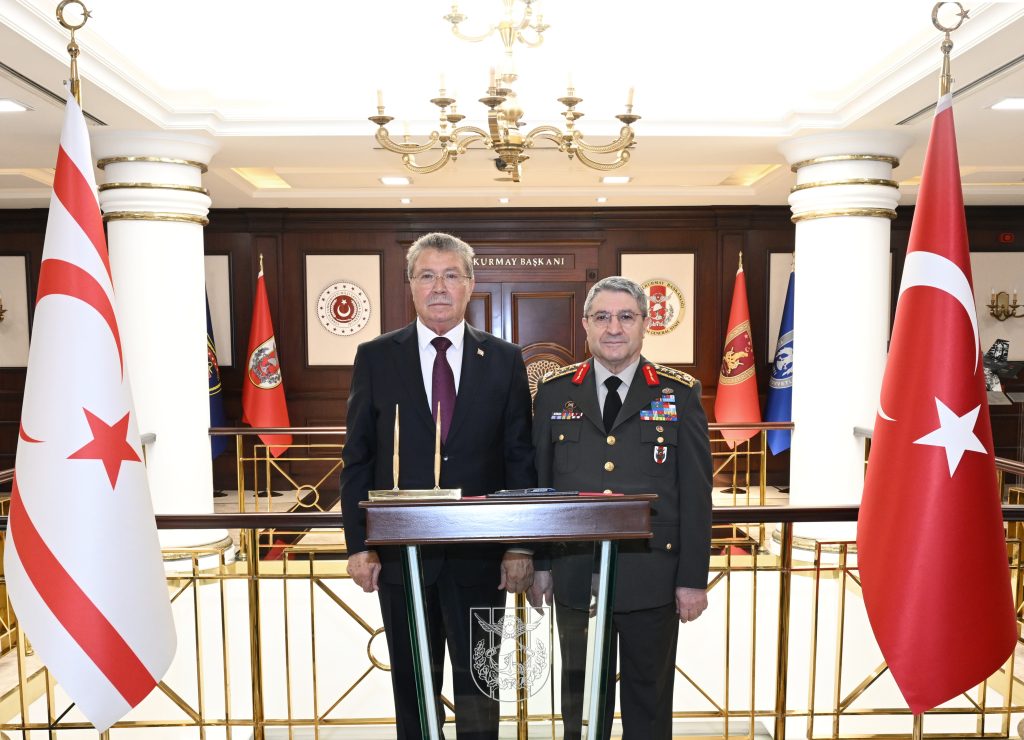 Başbakan Üstel TC Genelkurmay Başkanı Orgeneral Bayraktaroğlu ile görüştü