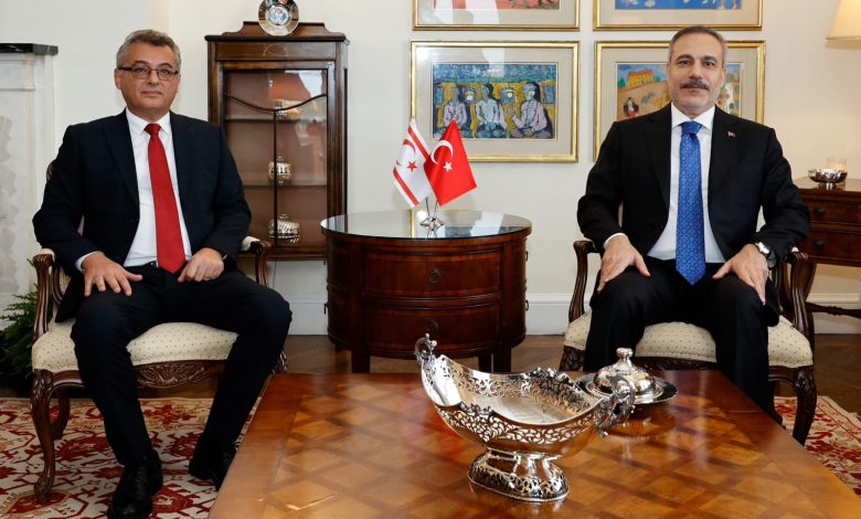 Cumhurbaşkanı Erhürman, Hakan Fidan ile görüştü