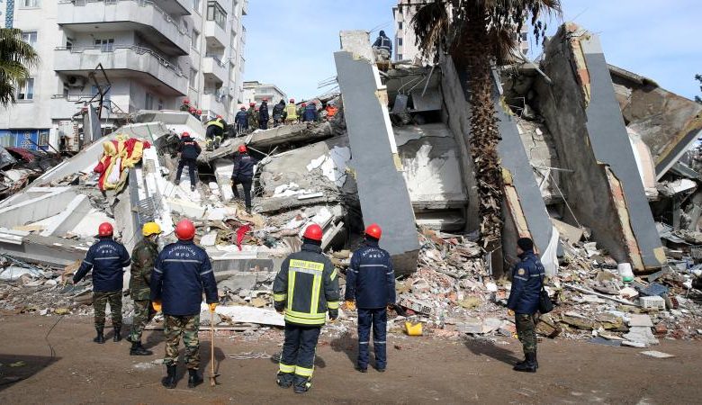 Depremde 35 kişinin öldüğü Ezgi Apartmanı davasında karar açıklandı: Tahliye ve beraat